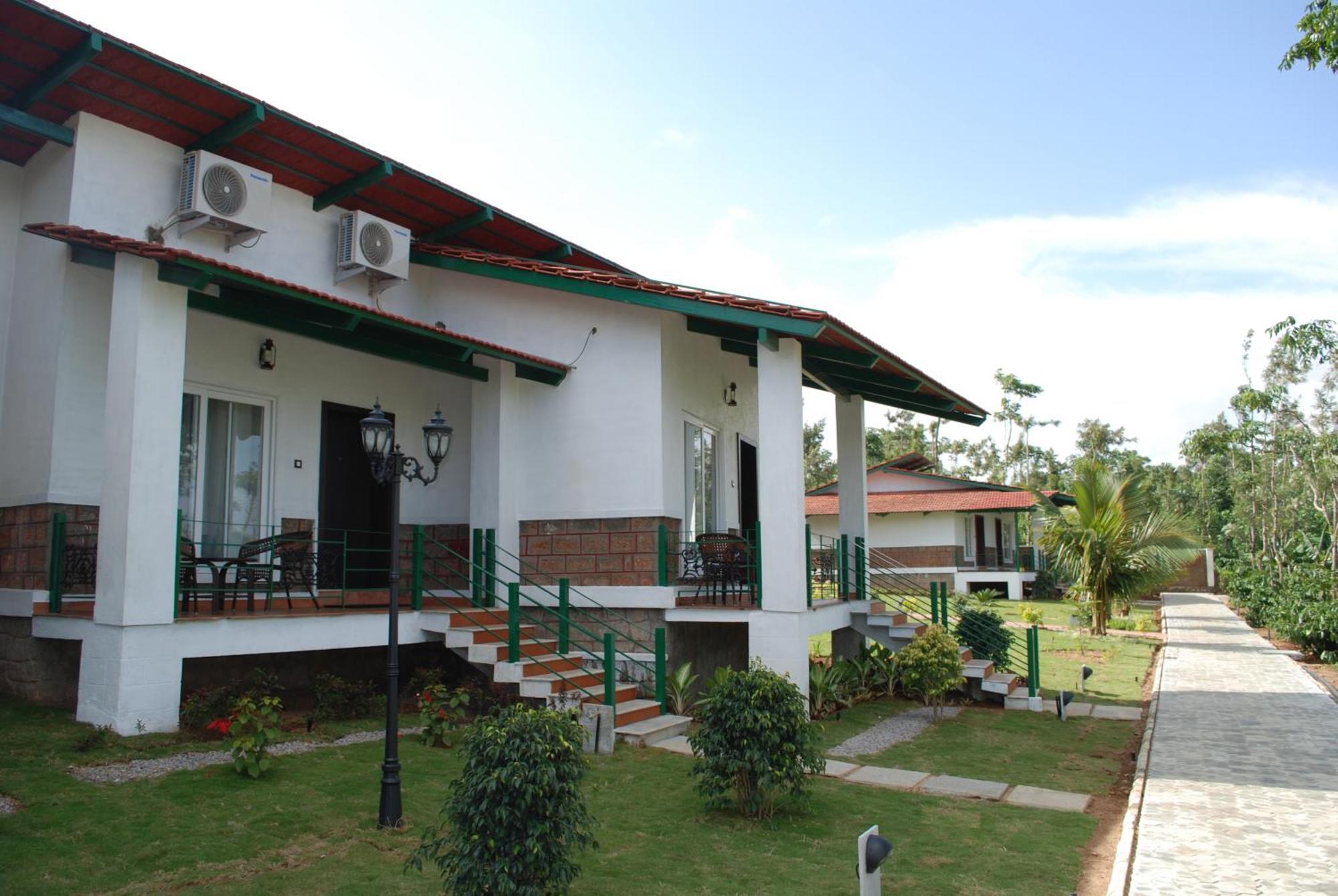 Eka Resort Hassan Exterior foto
